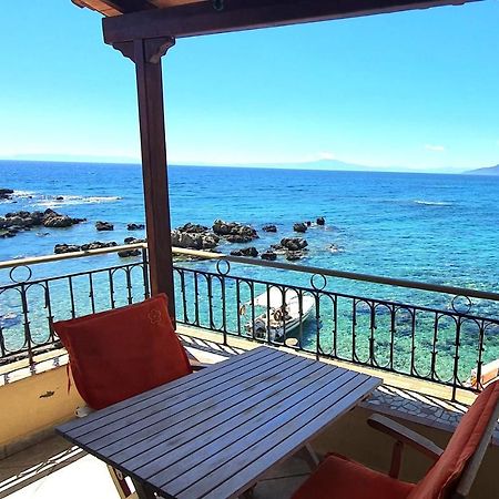 Stoúpa Halikoura Beach Apartments מראה חיצוני תמונה