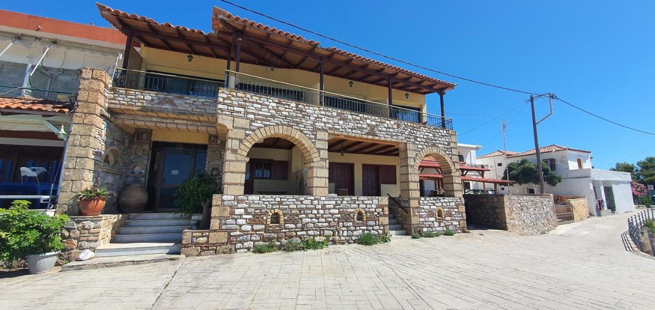 Stoúpa Halikoura Beach Apartments מראה חיצוני תמונה