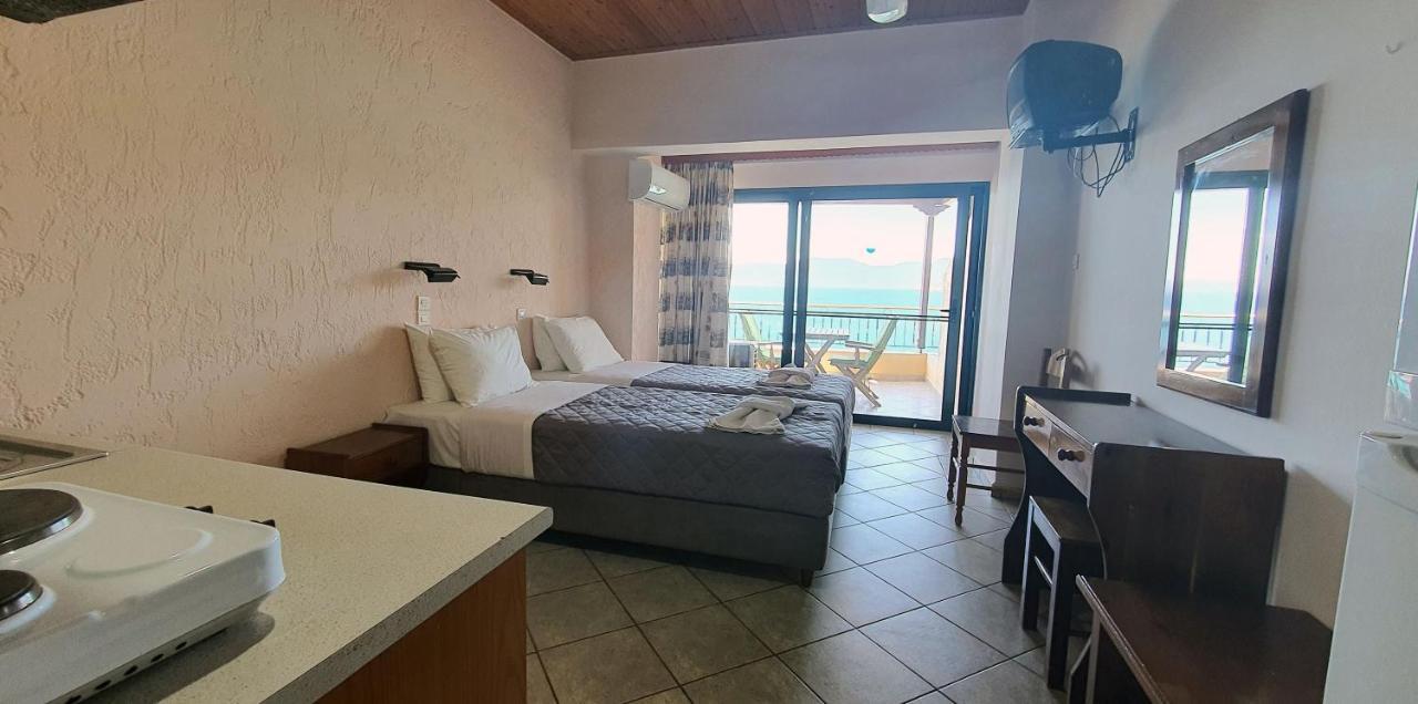 Stoúpa Halikoura Beach Apartments מראה חיצוני תמונה