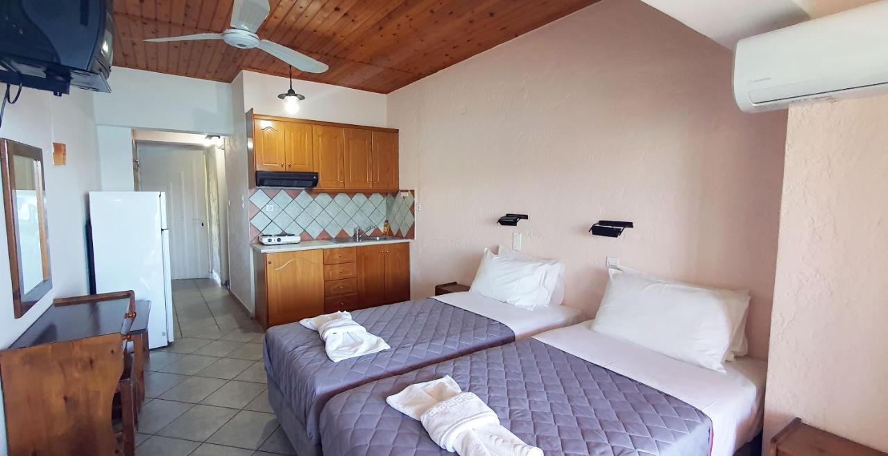 Stoúpa Halikoura Beach Apartments מראה חיצוני תמונה