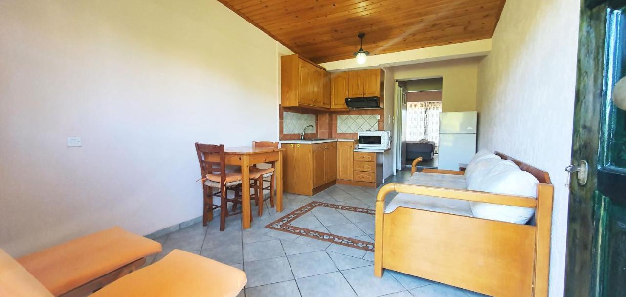 Stoúpa Halikoura Beach Apartments מראה חיצוני תמונה