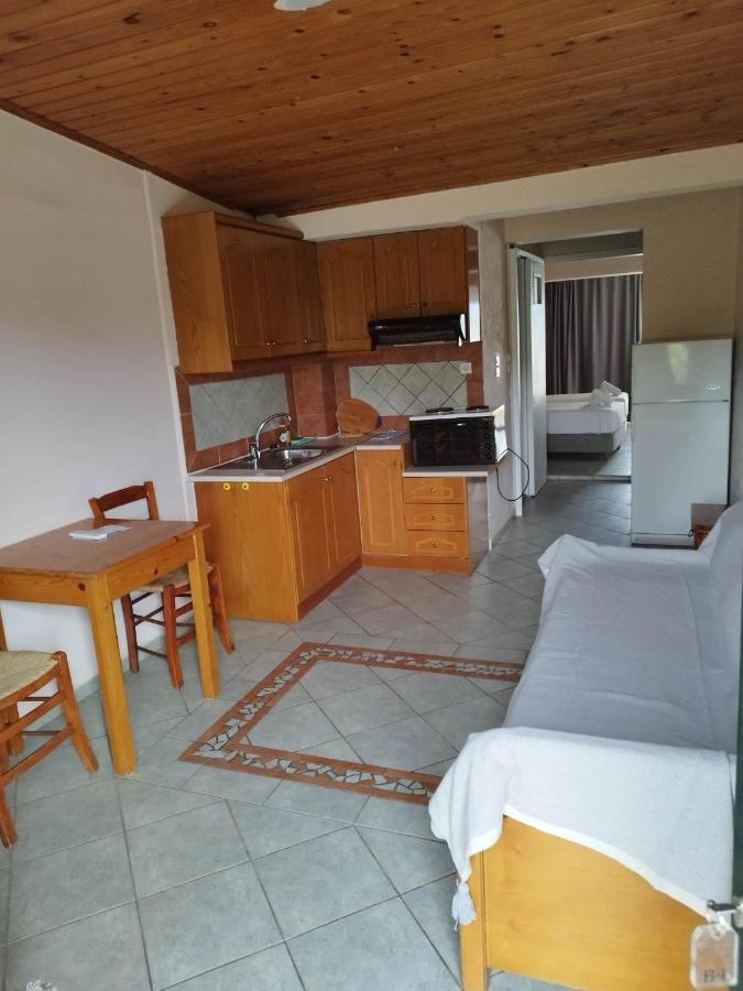 Stoúpa Halikoura Beach Apartments מראה חיצוני תמונה