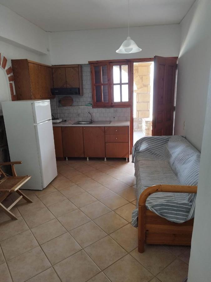 Stoúpa Halikoura Beach Apartments מראה חיצוני תמונה